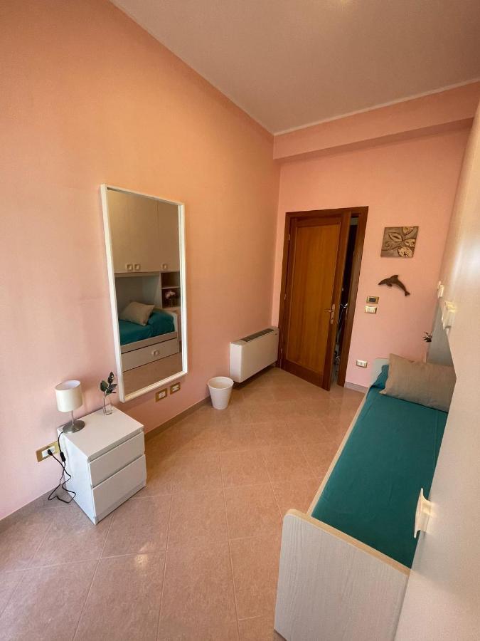 Casa Mediterranea: Appartamento Vista Mare A Soli 200M Dalla Spiaggia Sperlonga Luaran gambar